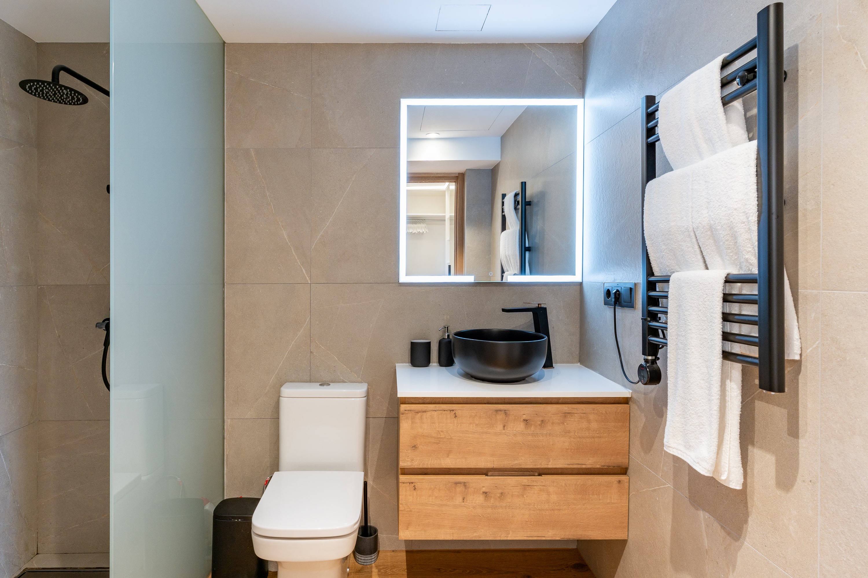 Habitació 03 Bany.jpg