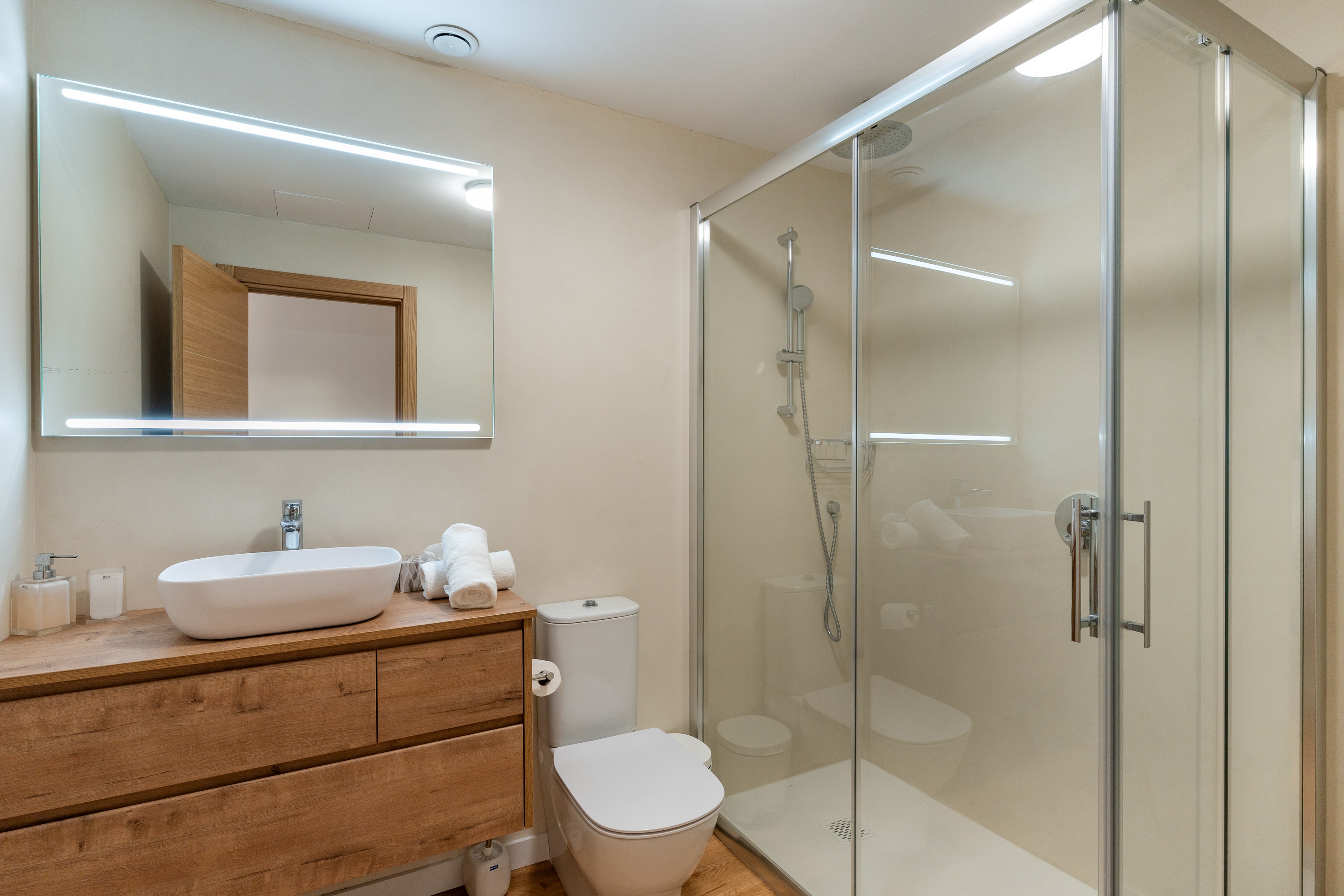 Habitació 04 Bany (2).jpg